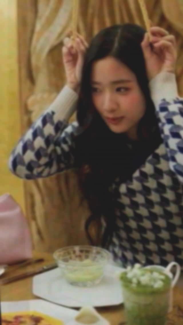 Enjoying my café @Dior moment