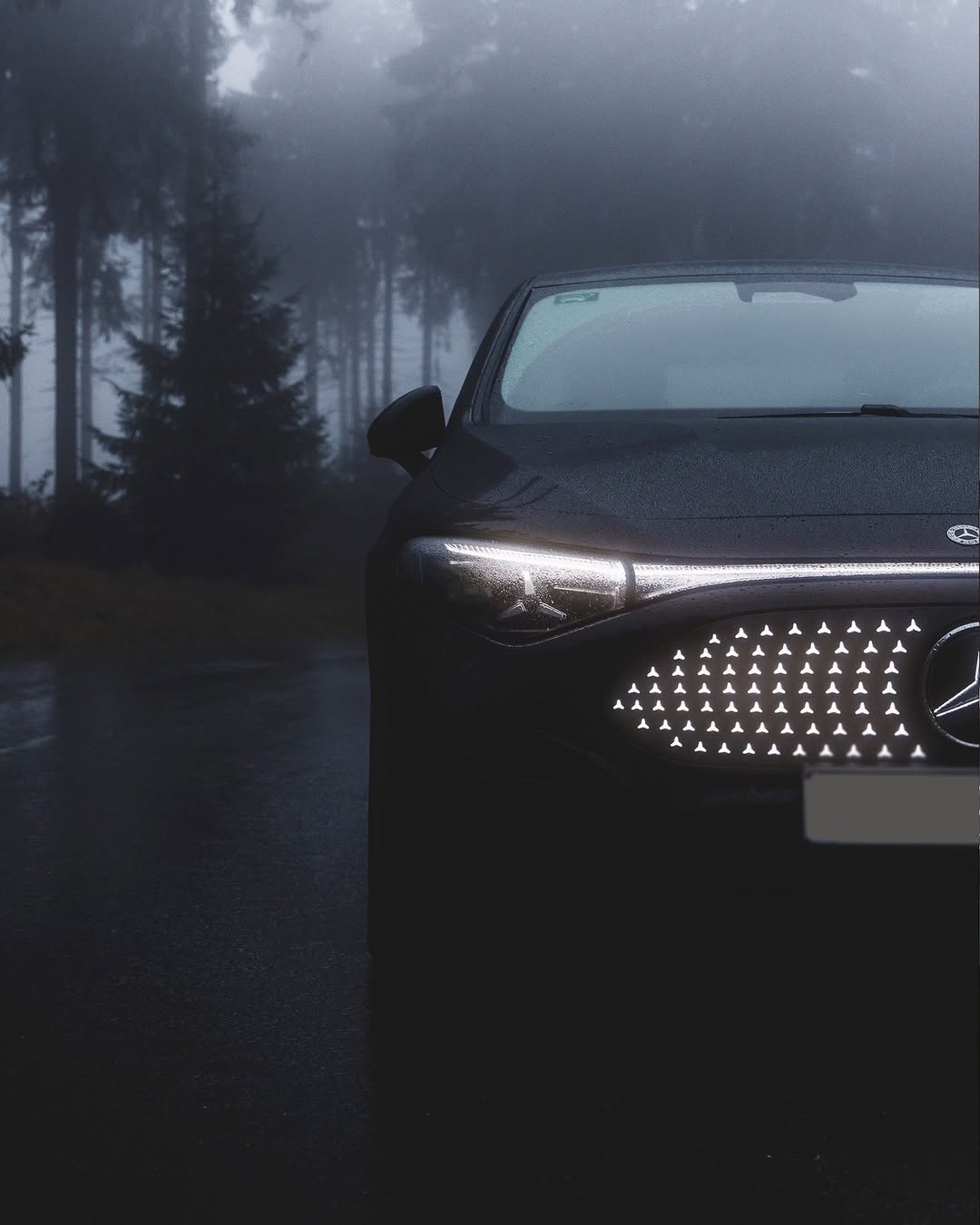 Headlights doing overtime.

📷 @rental_shots for #MBfanphoto

#MercedesBenz #CLA

[Mercedes-Benz CLA 250+ mit EQ Technologie | Energieverbrauch kombiniert: 14,1‒12,2 kWh/100 km | CO₂-Emissionen kombiniert: 0 g/km | CO₂-Klasse: A]