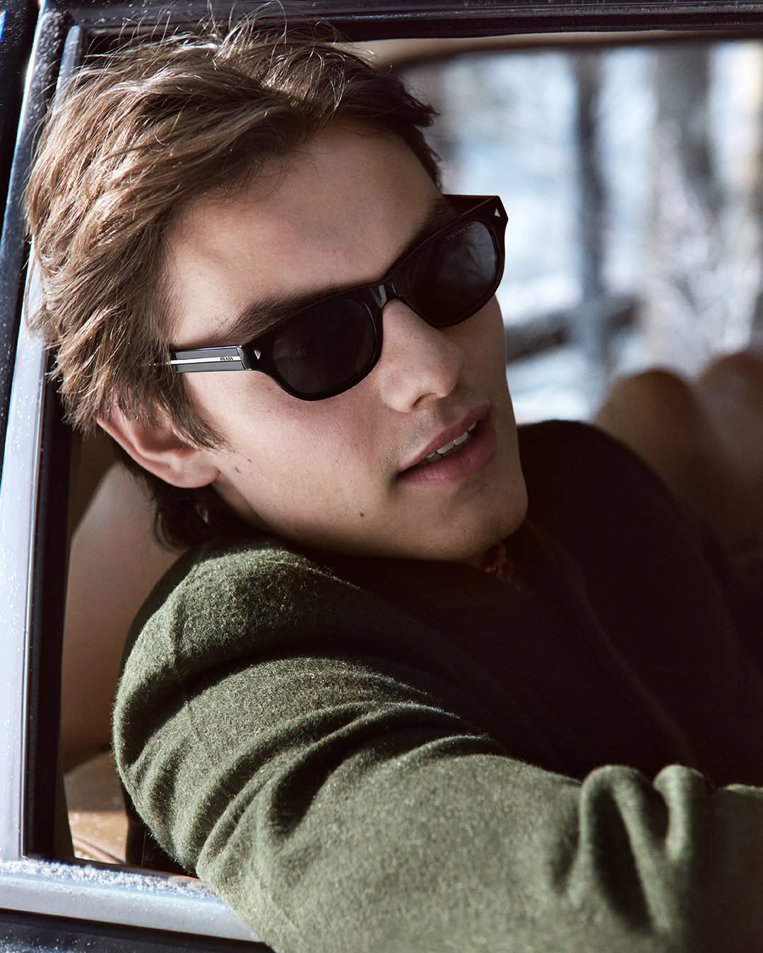 A story known by many, seen through a new lens.
Prada Ambassador Louis Partridge in the Prada Holiday 2025 campaign, where every glance reflects a season of return.
Discover more via link in bio.

Creative Directors: #MiucciaPrada and #RafSimons 
Campaign Creative Direction: @ferdinandoverderi
Photography and Direction: @_glen_luchford
Talent: @louispartridge_

#PradaHoliday #PradaEyewear #PradaGifts #Prada