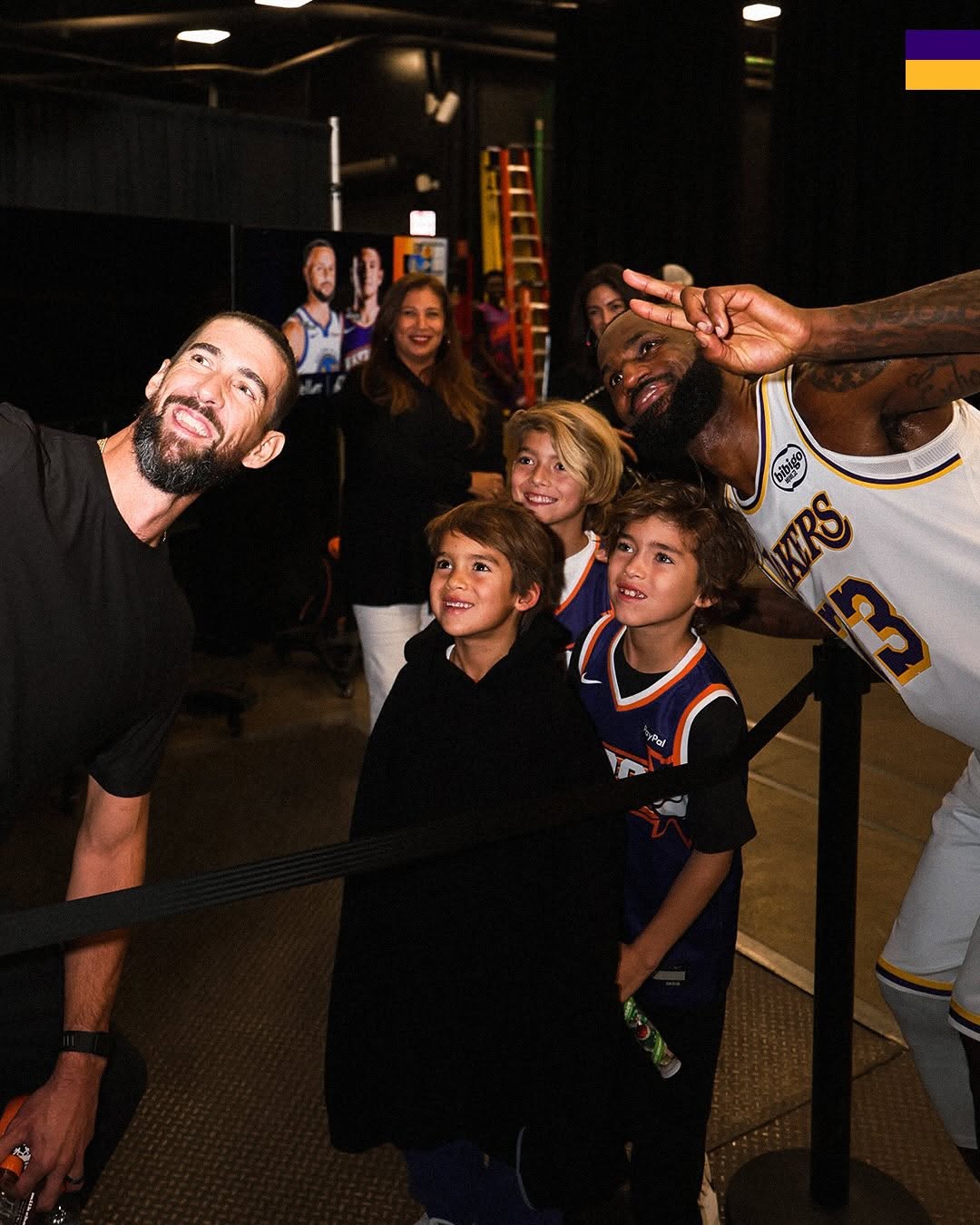 Michael Phelps x LeBron James selfie time 😎