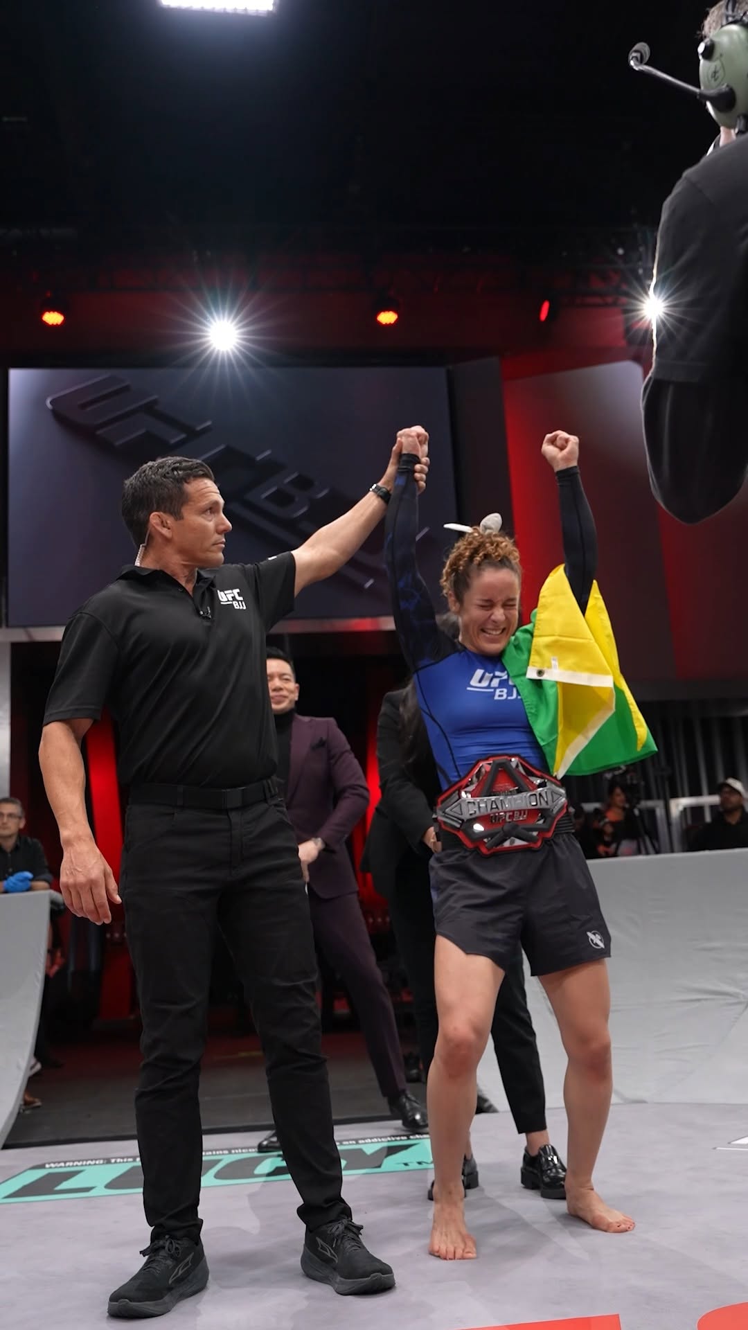 THE BELT IS GOING TO FRANCE 🇫🇷

@AurelieJJ wins the inaugural women's title tonight at #UFCBJJ4! 🏆

[ Live & FREE on YouTube NOW ]