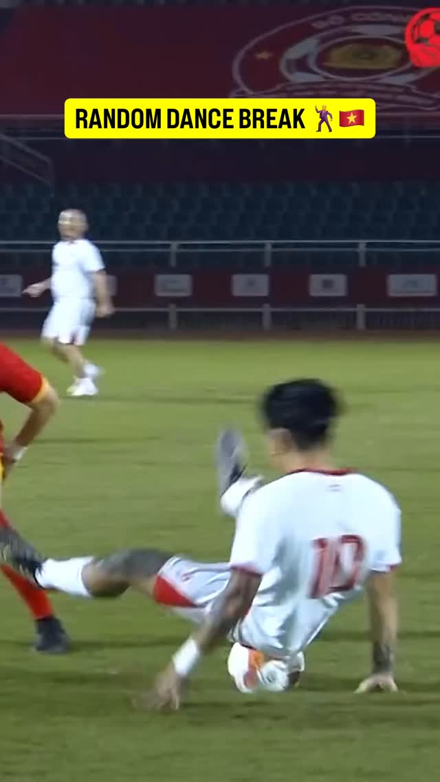 What a way to surprise your opponent 😅🌪️

🎥 YT/Đi Concert Cùng Tôi