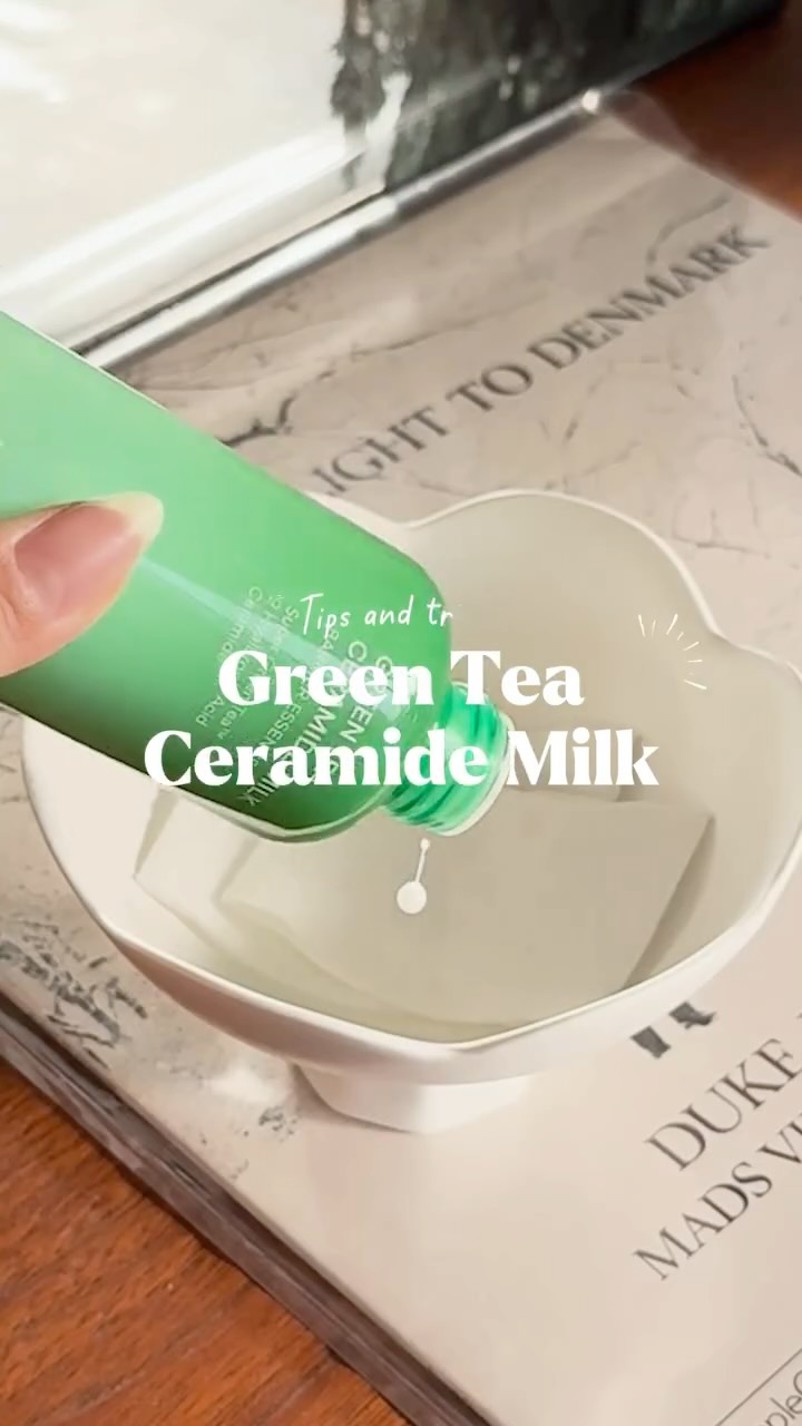 𝐆𝐫𝐞𝐞𝐧 𝐓𝐞𝐚 𝐌𝐢𝐥𝐤​ 𝑡𝑖𝑝𝑠 & 𝑡𝑟𝑖𝑐𝑘𝑠 ࿐࿔*:･ﾟ​

Meet your milky-hydration routine — simple, fresh, and glow-ready ✨​

Soak your toner pads in Green Tea Milk​
And make your DIY toner pads!​

Leave it on for more than 10 minutes​
For that glowy-deep hydration✨​💧​

#GreenTeaCeramideMilk​
 Your daily hydration, made easy 🍃​

​그린티 밀크 사용 꿀팁 ࿐ ࿔*:･ﾟ​

간단하고 효과 확실한 밀키-보습 루틴, ✨​

화장솜에 그린티 밀크 가득 재워서​ DIY 토너 패드 만들어주기!​

10분이상 부착하면 촉촉하게 스며드는 보습💧​반짝반짝 빛나는 피부 ✨​

#GreenTeaCeramideMilk ​
매일의 보습 루틴을 더 쉽게, 🍃​

#이니스프리 #3초밀크에센스 #그린티밀크​