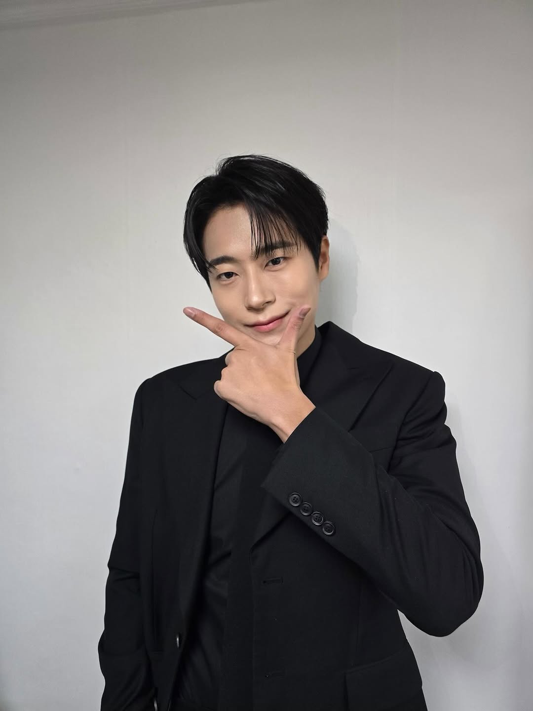 [#차서원] #필름게이트영화제 #폐막식 #트리뷰

<제13회 필름게이트 영화제>에서
폐막식 MC로 등장한 서원 배우!🎤

덕분에 더욱 풍성하고 즐겁게 마무리🎬

진행까지 잘하는 ⊹서원 배우⊹
안 좋아하는 방법? 
그게 뭔데. 그거 어떻게 하는 건데.

#CHASEOWON #filmgate2025 #나무엑터스 #NAMOOACTORS