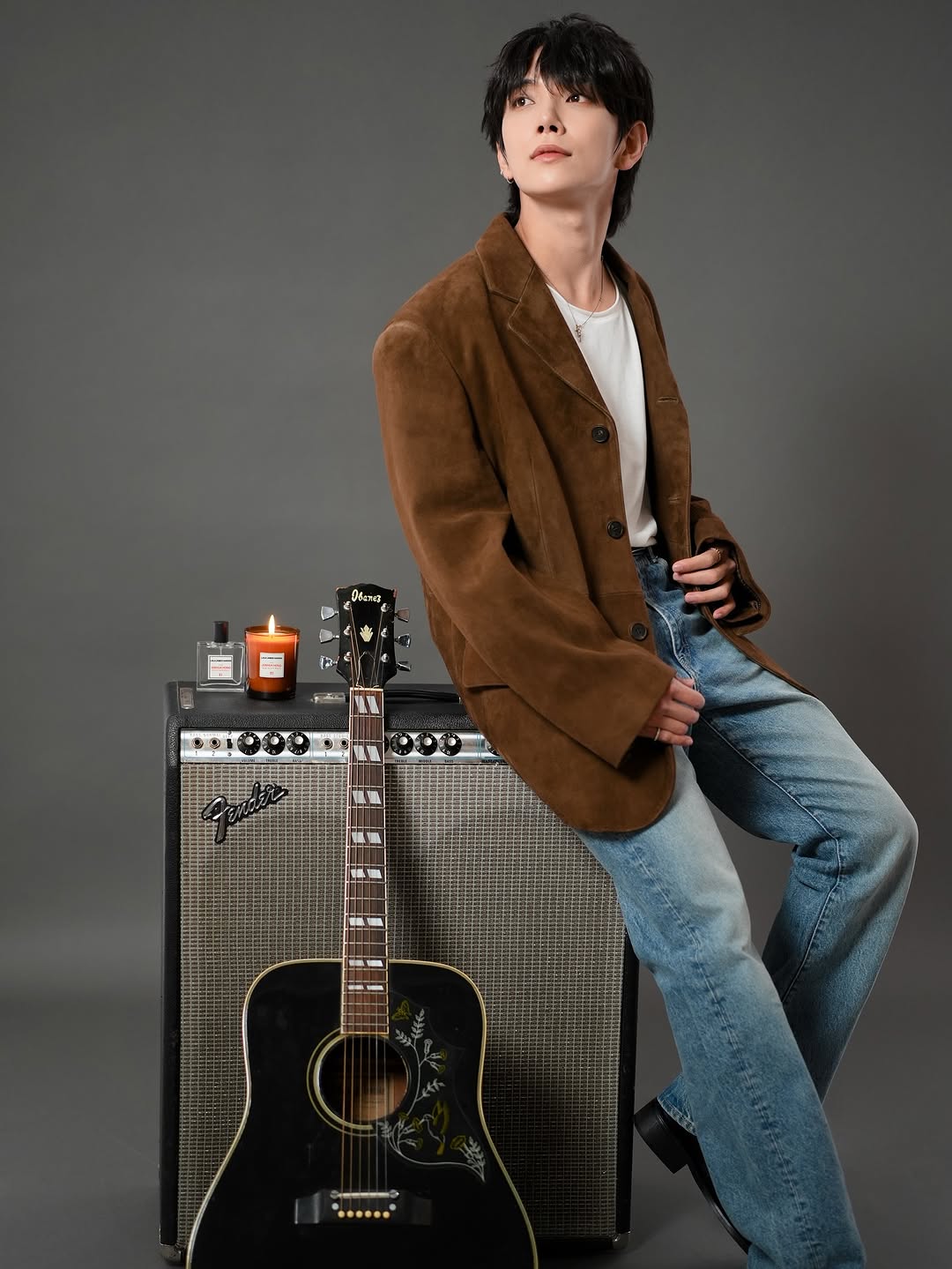 So many Roads now out on all music platforms.
Recorded in Paris, a song about friendship, love, and all the paths that bring us back together, again and again.
🎶 listen to So Many Roads, now available on every music platform www.lolajamesharper.com 

Portraits & album cover by @lili_mekdachi