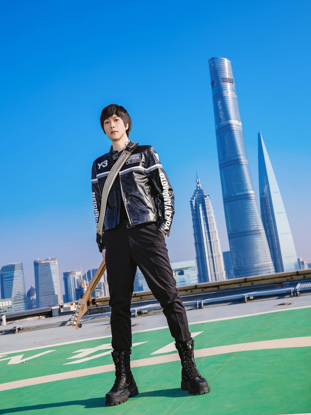 想看滿滿的大家合唱Forever Forever 的影片，
然後要有手勢的！ 🖐️🤌🫱🤙🦶

（ 恆星之城演唱會完售感謝 ）