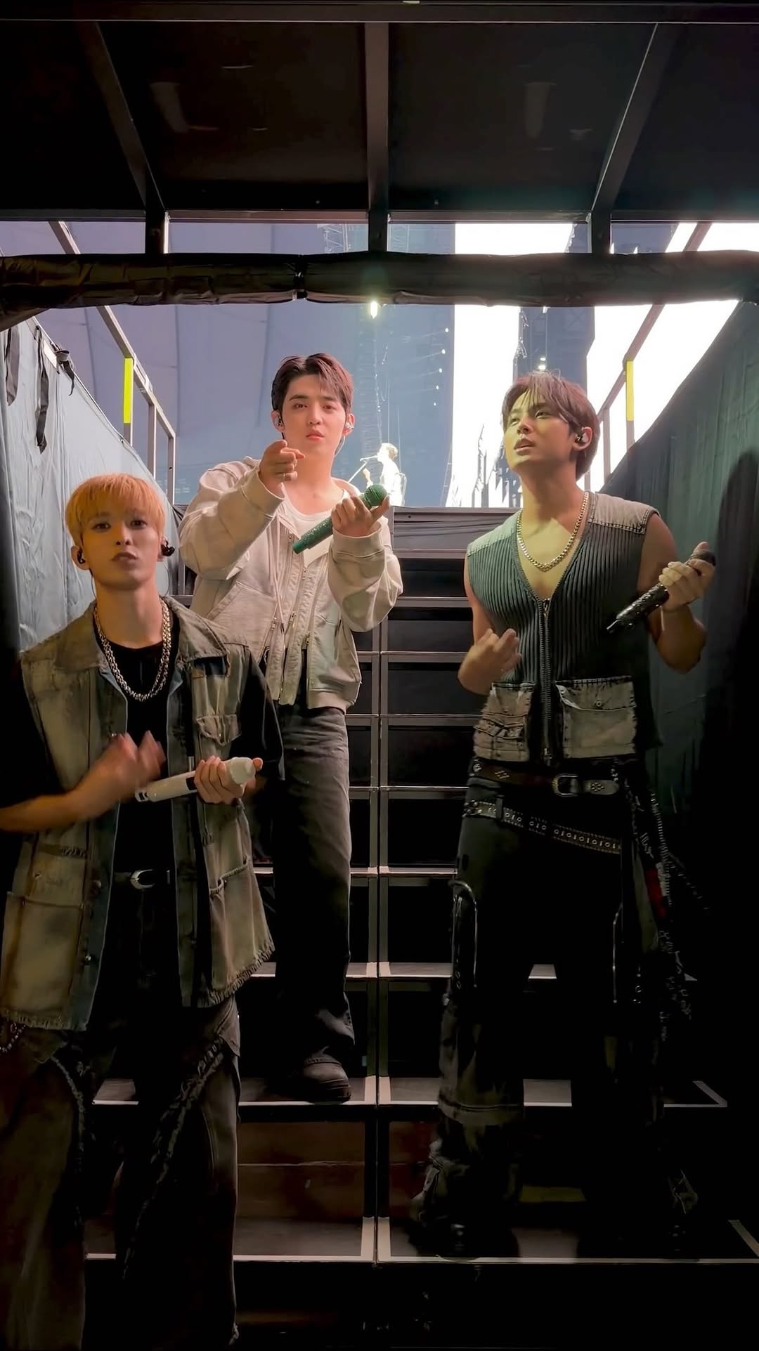 Dance with Vernon 🕺