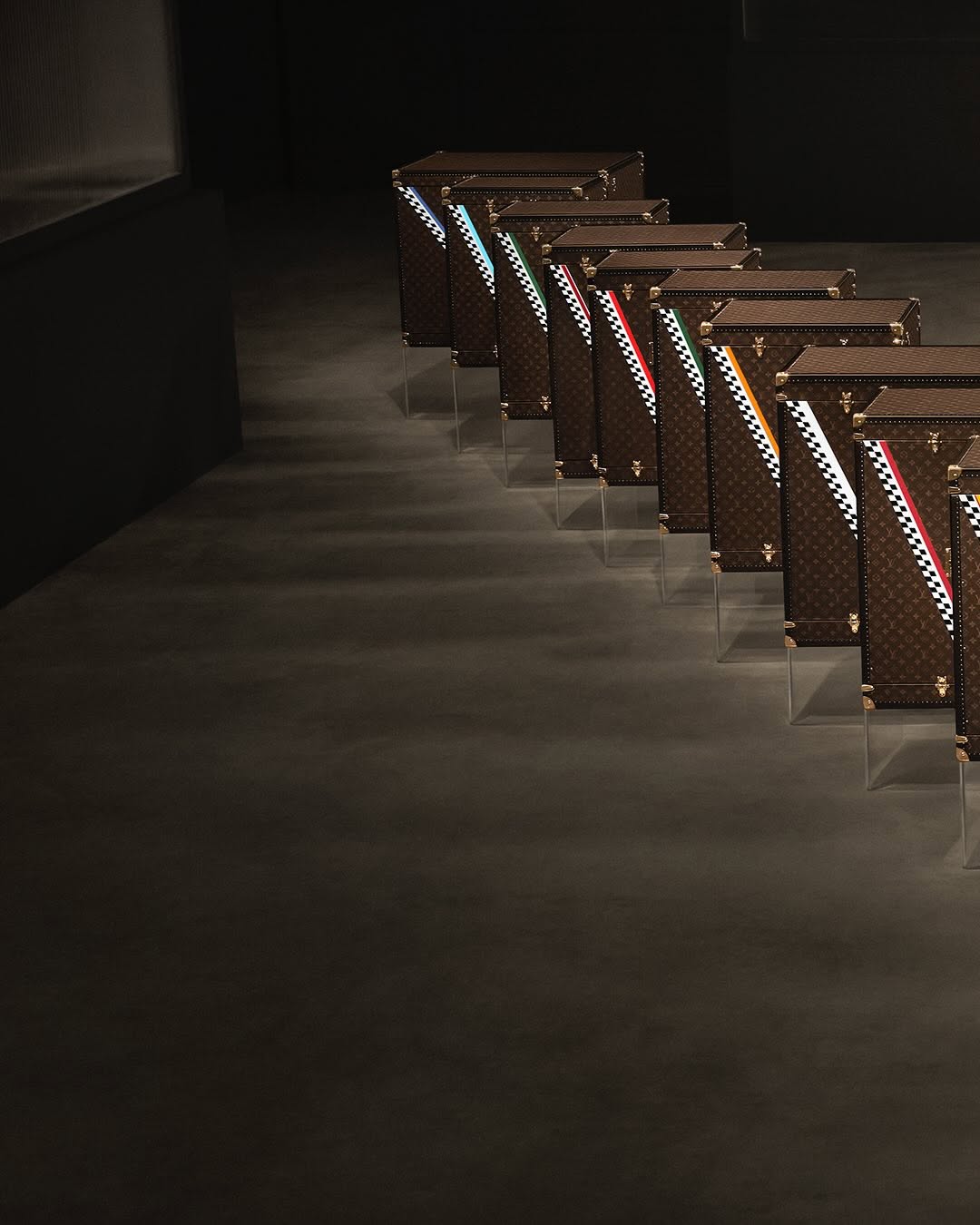 Victory Travels in Louis Vuitton. Commemorating a phenomenal Formula 1® 2025 journey, 24 Louis Vuitton Trophy Trunks symbolize the ultimate victory — marking the close of an inspirational season. Watch the Quest of Victory via link in bio. 

#F1 #Formula1 #LouisVuitton