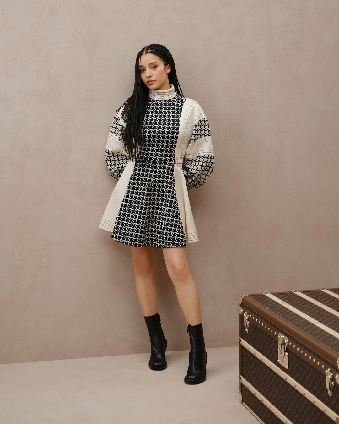 Chase Infiniti for Louis Vuitton. Exuding Louis Vuitton’s quintessential elegance and grace, the new House Ambassador continues her sartorial journey with @NicolasGhesquiere — propelling a creative union.
 
#ChaseInfiniti #NicolasGhesquiere #LouisVuitton