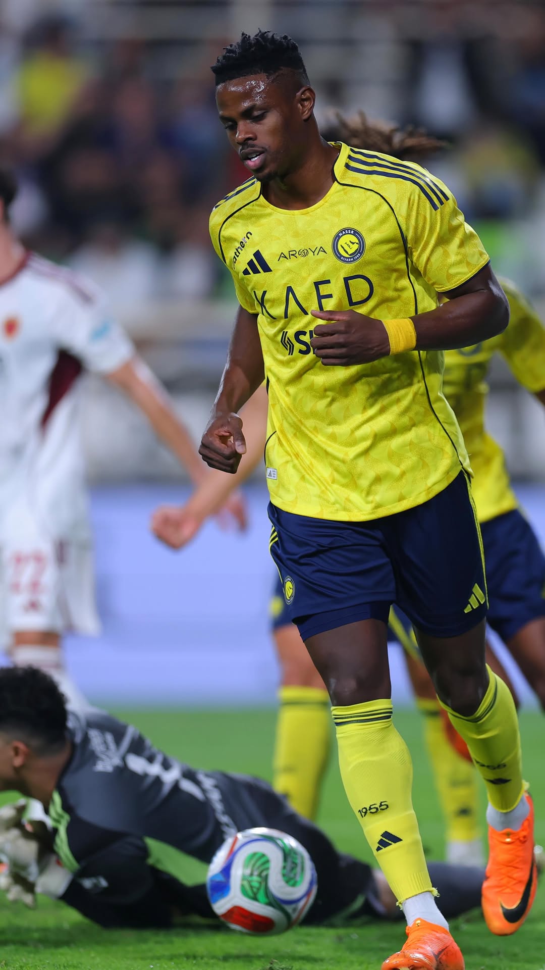 🎯
هارون كمارا يُسجل الهدف الثالث للنصر 🤩
A perfect hit from Camara 💥