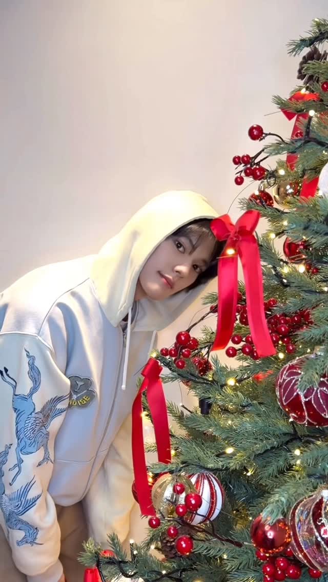 Last Christmas✨

#NICHOLAS
#SMTR25