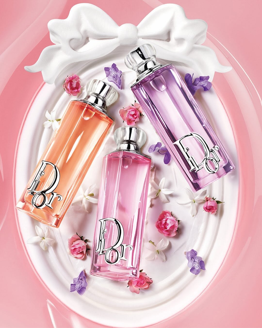 Dior Addict unveils its new collection of perfume delights. Rosy Glow, Peachy Glow and Purple Glow sublimate the fruity facets of Dior flowers in three mouth watering scents.

#DiorBeauty #DiorParfums #DiorAddict