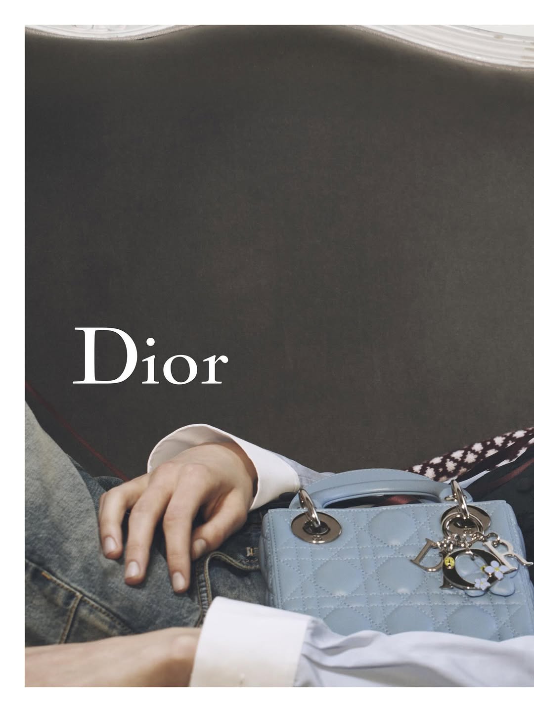 Dior Spring Summer 2026 campaign featuring Saar Mansvelt
 
Discover the first chapter of Jonathan Anderson’s collections in stores and on Dior.com
 
Creative direction Jonathan Anderson
Photography David Sims
Styling Benjamin Bruno
Hair Guido Palau
Makeup Yadim
Casting Ashley Brokaw
Set design Poppy Bartlett
Manicurist Ama Quashie