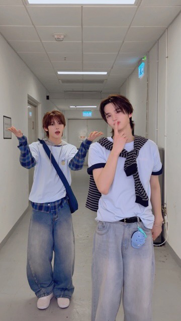 这首歌 给你快乐

#HANJIN #SHINYU
#TWS #투어스 #247WithUs