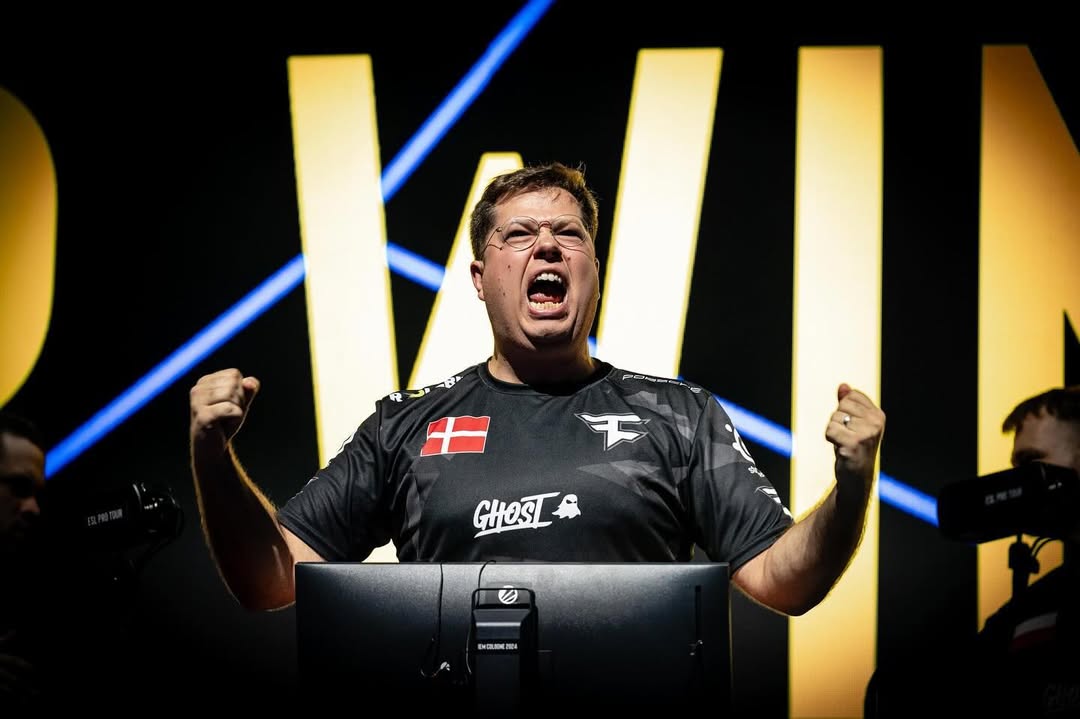 Passion no matter the outcome.

Winning and losing is part of sports, still fighting with everything I can to get us back.