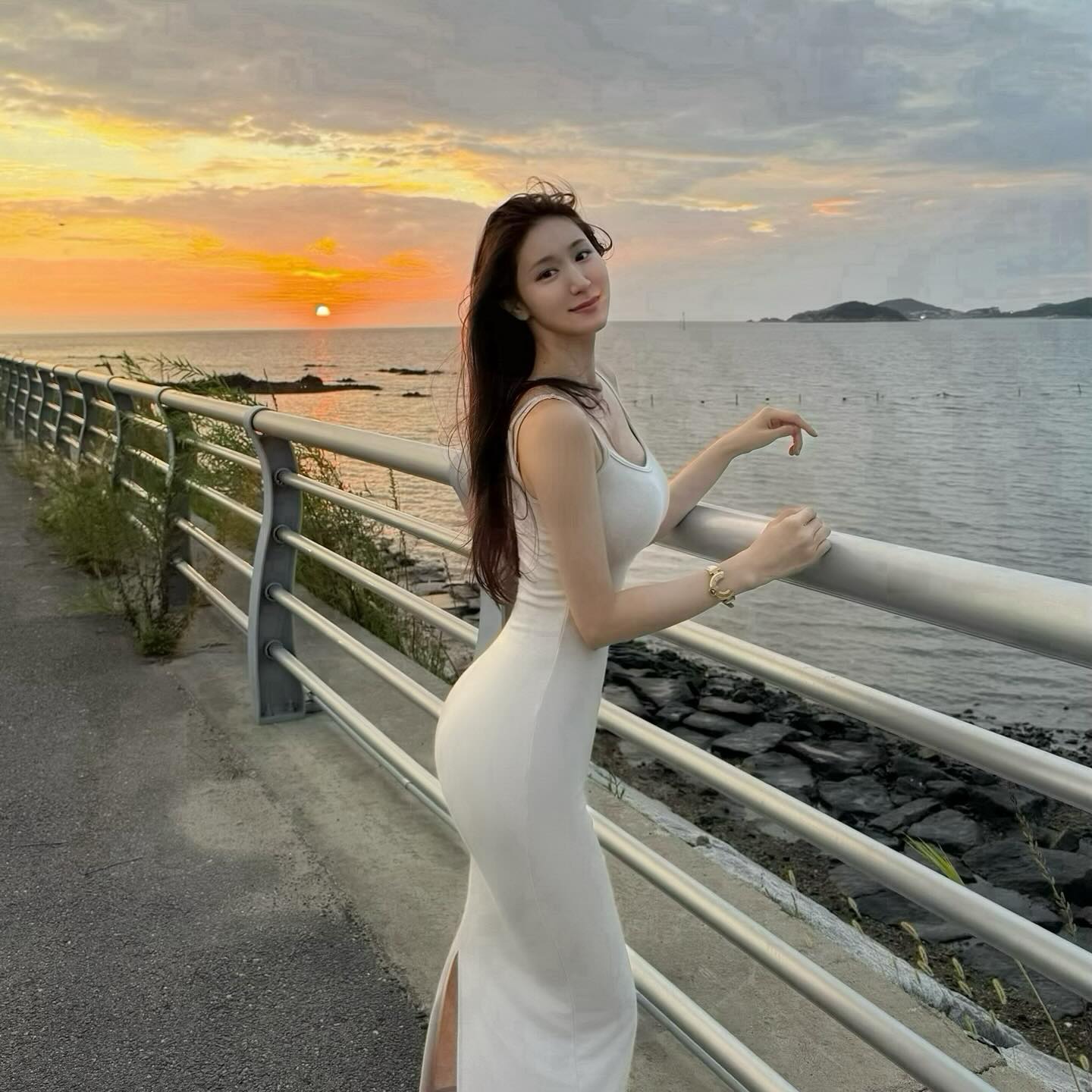 추석 잘 보내셨나요?
저는 힐링 하구 왔지영☺️
너무 예뻤던 서해바다..💛
썬셋은 역시 서해바다쥬

#드바스크 #드바스크팔찌 #debassqq