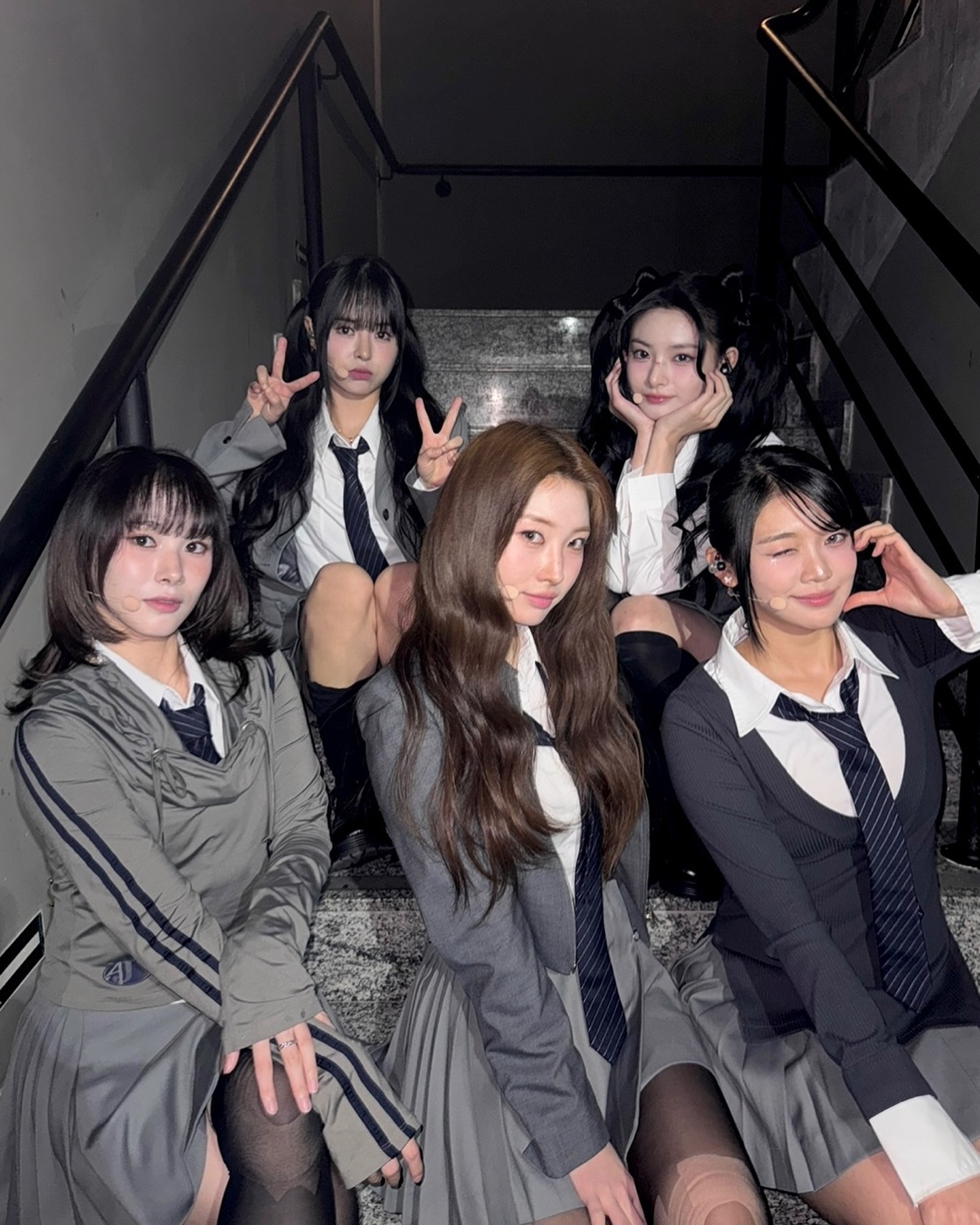 [📸EVERGLOW]

24.10.13 #PULSE_AND_HEART in SÃO PAULO

상파울루에서의 에버글로우가 너무 아름다워요… 🥹
ㄴ 문제가 될까요? 🧐

Com os FOREVER em São Paulo, 
o EVERGLOW brilha ainda mais. 🇧🇷💜

#EVERGLOW #에버글로우
#이유 #시현 #미아 #온다 #아샤 #이런
#PULSE_AND_HEART_IN_LATAM