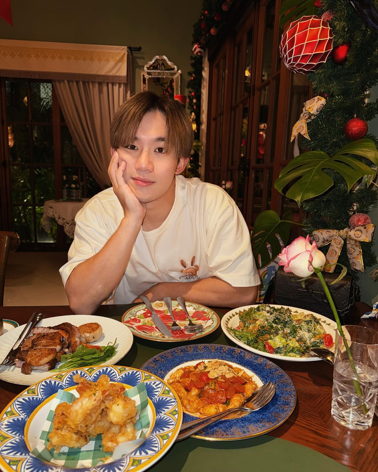 Don’t like anybody, tell me why it‘s different with you.🙃

#ppriseee