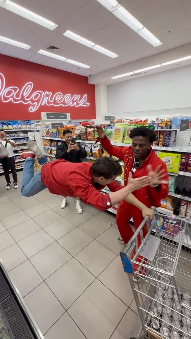 FLYING SHOPPING CART 🛒🦸‍♂️ #ishowspeed