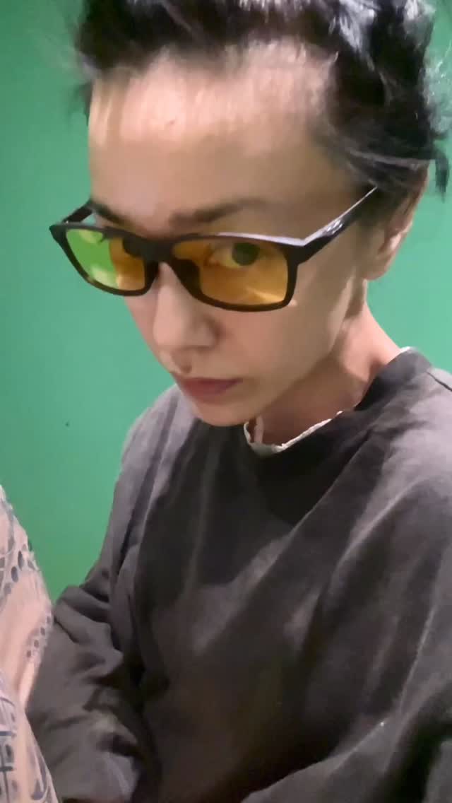 blue light filter…
at this stage of life
🧶
Headache-Truisms 4 Dummies