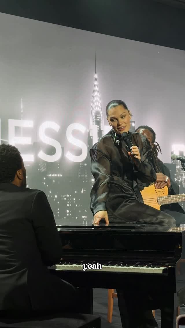 Same same but different 

But someone PLEASE pass me a steamer 🥲 Trousers looking like a crumpled napkin 

@_jefferyjames it’s an honour to improvise and sing alongside your talent and energy my bro 🥹🫀🔋