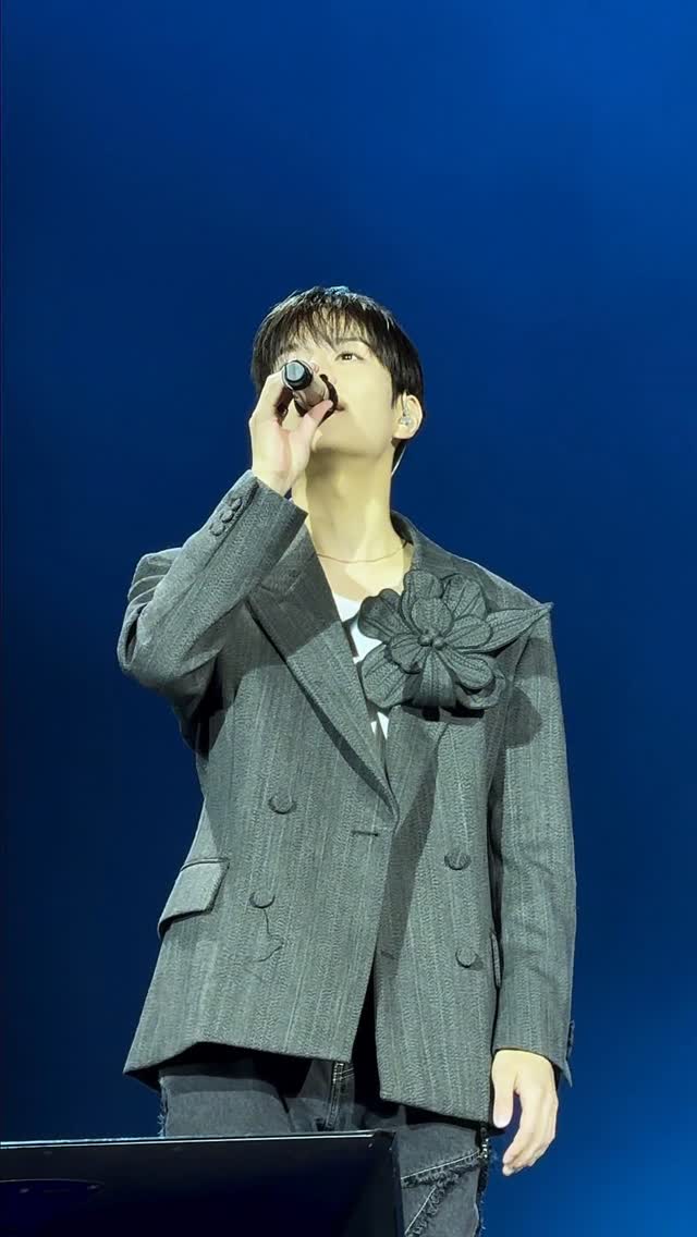 “CINEMA” by Seungmin 📹

#StrayKids #스트레이키즈 
#승민 #Seungmin
#CINEMA
#dominATE 
#dominATE_celebrATE 
#dominATE_Encore_In_Korea 
#YouMakeStrayKidsStay