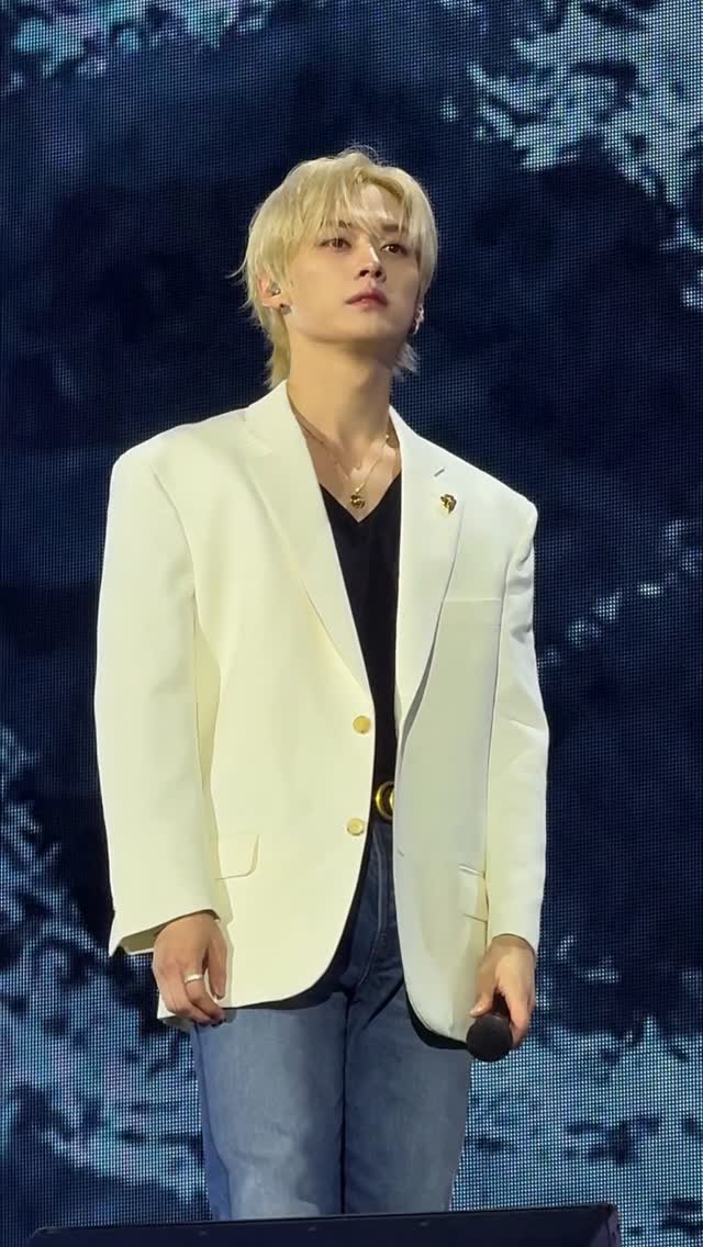 “CINEMA” by Lee Know 📹

#StrayKids #스트레이키즈 
#리노 #LeeKnow
#CINEMA
#dominATE 
#dominATE_celebrATE 
#dominATE_Encore_In_Korea 
#YouMakeStrayKidsStay