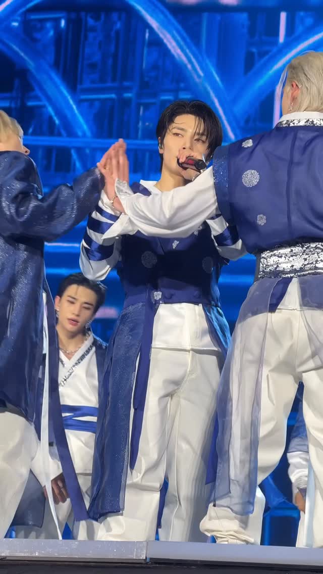 <dominATE : celebrATE> Recap 3 🎉

#StrayKids #스트레이키즈 
#dominATE 
#dominATE_celebrATE 
#dominATE_Encore_In_Korea 
#YouMakeStrayKidsStay