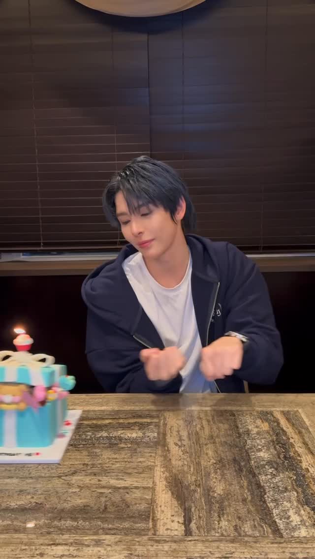 It’s HANBI’s birthday! Make a wish
🥳20251024🎂

#HANBI #SMTR25