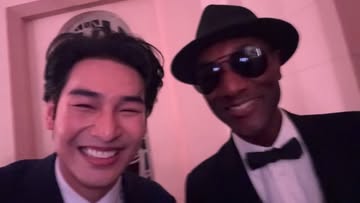 ชอบ Aloe Blacc มานานมากแล้ว โดยเฉพาะช่วงที่เหน็ดเหนื่อย ยากลำบากในชีวิต หรือ อยากได้ความสดชื่น จะฟัง “Brooklyn in the Summer” ทำให้นึกถึงช่วงเวลาที่อยู่ Brooklyn มีความสุข สดชื่นมาก 

ยิ่งกว่า Surprise คือ ตอนไปร่วมงาน Piaget ที่ Barcelona ,Spain บังเอิญว่าเขามาโชว์ในงานนี้ 🥲 มีความสุขมาก ดีใจมาก ปลื้มมาก โดยเฉพาะการที่ขอเขาร้องเพลง “Brooklyn in the Summer” ให้ฟังหน่อย เขาก็เต็มใจ แง๊แง๊ แล้วก็เต็มที่มาก มากเหลือเกิน ดูคลิปนี้ทุกครั้ง ก็ยิ้มออกทุกครั้ง 😇😇 ขอบคุณนะครับ Piaget Team and Aloe Blacc 😊 (เพลงแรกที่ฟังแกร้องคือ Eyes Of A Child -- แกสัญญาว่ามาไทยแล้วจะมาร้องให้ฟัง แต่แกคงไม่รู้ว่าผมจำได้ อิอิ 🙆🏻‍♀️🥳)