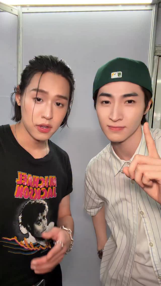 เลือกมา! จะ ‘นับหนึ่ง’ กับใครดี? 🧡💙 @blue_pongtiwat 

Billkin - นับหนึ่ง (From now on)
Official MV &amp; Streaming Platforms
: https://youtu.be/lqWP-nJF0kA
: https://billkin.lnk.to/fromnowon

#นับหนึ่ง
#BillkinEntertainment
#Bbillkin #BLUEPONGTIWAT