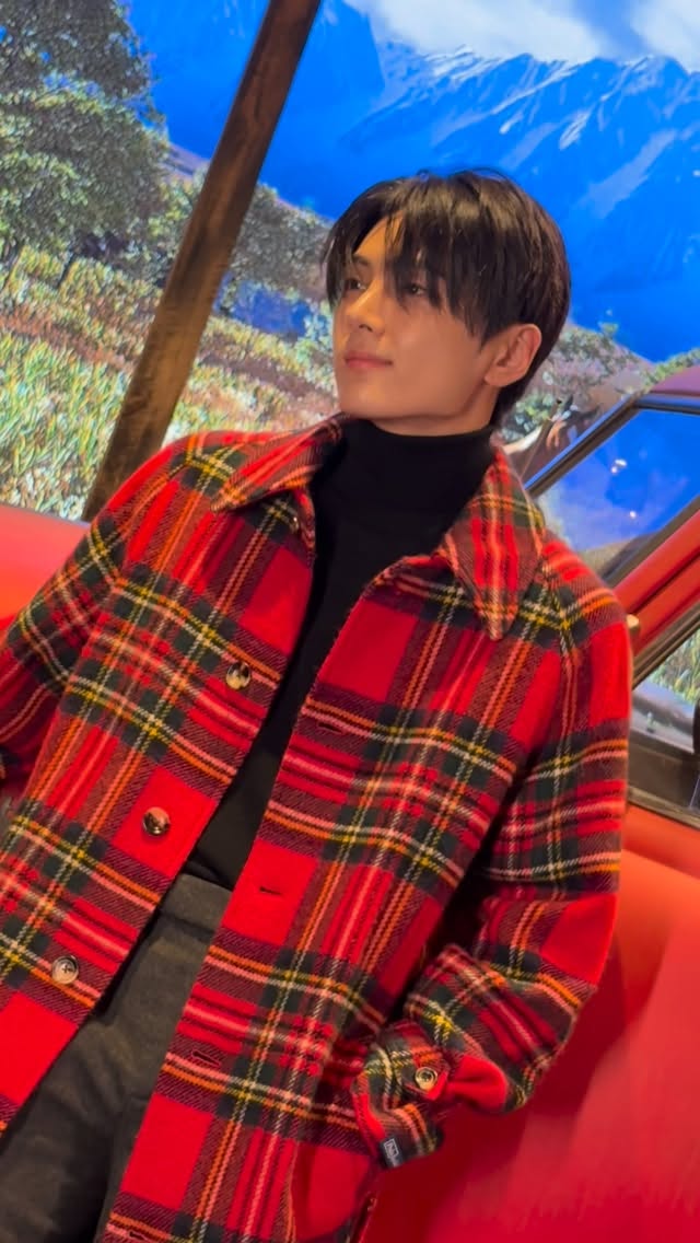 랄프 로렌 홀리데이 무드랑 이렇게 잘 어울린다구요...?! ❤️ 제이 왕자님 실물 영접! 

@RalphLauren @poloralphlauren 
#RLHoliday #RalphLauren #PoloRalphLauren @enhypen