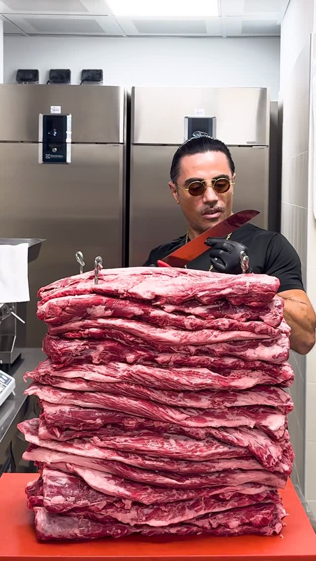 Calling all meat lovers which cut do you think this is?
#saltbae #saltlife #salt