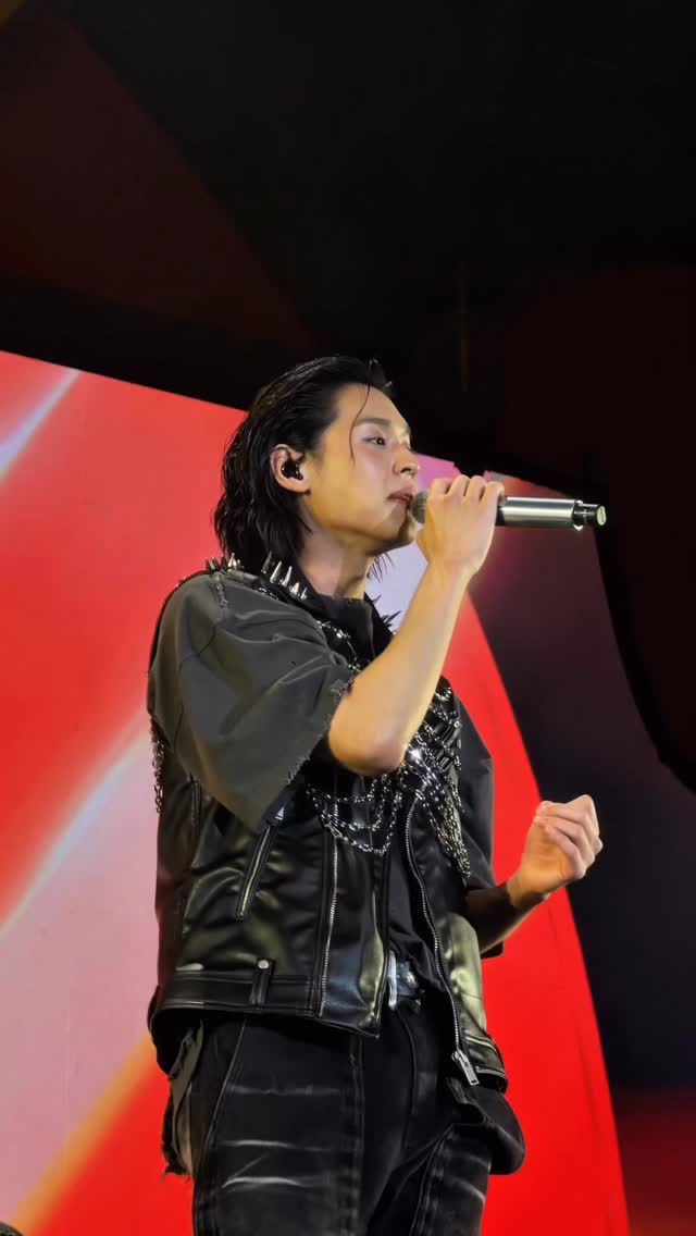 🎤 Billkin - Golden Hour

#MonsterMusicxBILLKIN
#MonsterMusicFestival2025
#Bbillkin