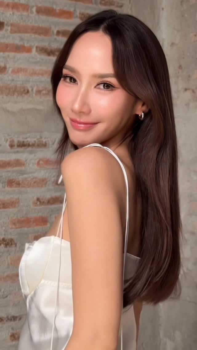 @aum_patchrapa ❣️ สวย  สวย แล้วก็สวย ใช้คำว่าสวยได้เปลืองมากไ(ม่เกินจริง)
#torrhair @maxup.makeup @pound_thanarit