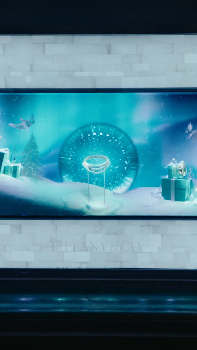 Behind every window display is a world of artistry, beauty and innovation. Imagination becomes reality and holiday magic comes to life piece by piece to reveal a story of craft, legacy and love, illuminating The Landmark year after year.

#TiffanyAndCo #ATiffanyHoliday