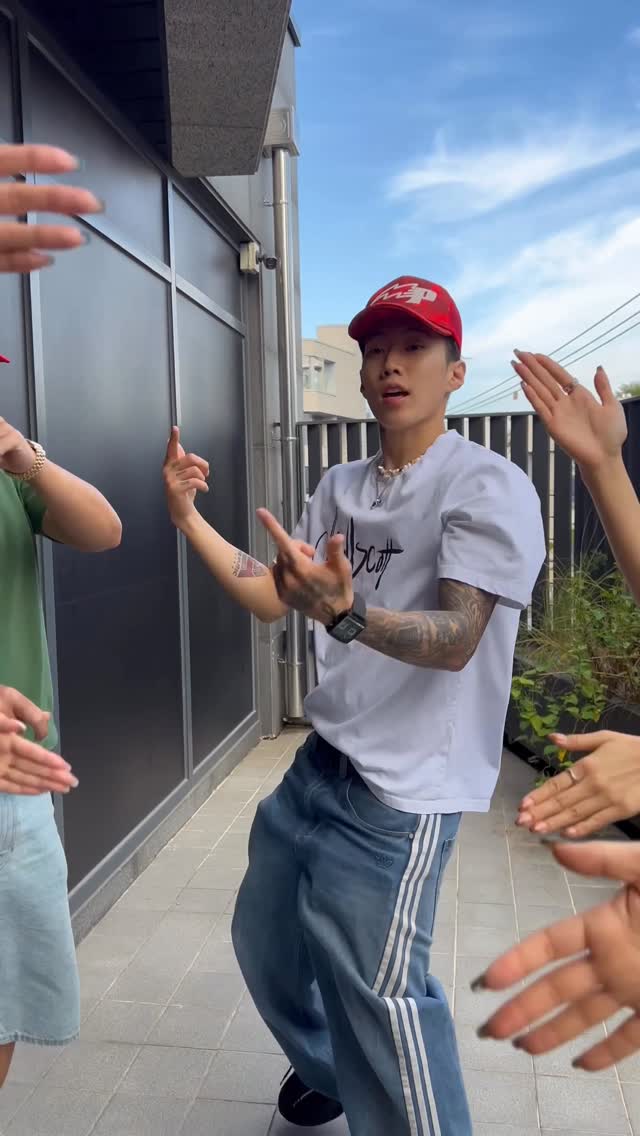 From The Bay 2 Korea. Remix this week 🇰🇷
@moresojuplease 🤞🏼
#mardigras #gocrazy