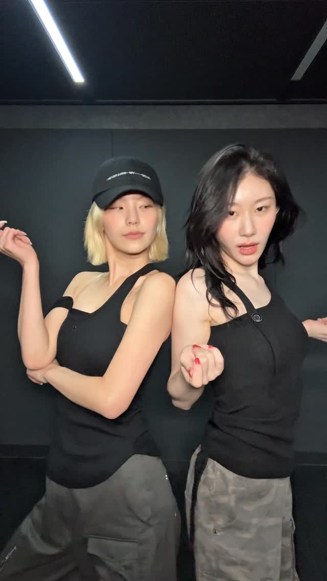 𝒮𝒶𝓎 𝓎𝑜𝓊 𝓁𝑜𝓋𝑒 𝓂𝑒 ❦

#ITZY #MIDZY
#YEJI #예지
#CHAERYEONG #채령
#ITZY_TUNNELVISION
#ITZY_TNVS