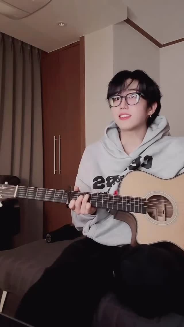 ROSÉ - toxic till the end
#loveyou#STAY