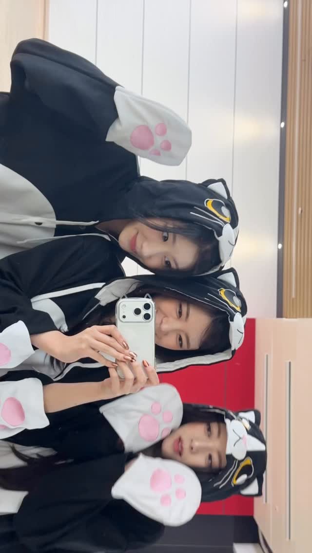 🐈‍⬛🐕🐈‍⬛

#ITZY #MIDZY 
#LIA #리아 
#CHAERYEONG #채령 
#YUNA #유나
#ITZY_TUNNELVISION
#ITZY_TNVS #TNVSChallenge