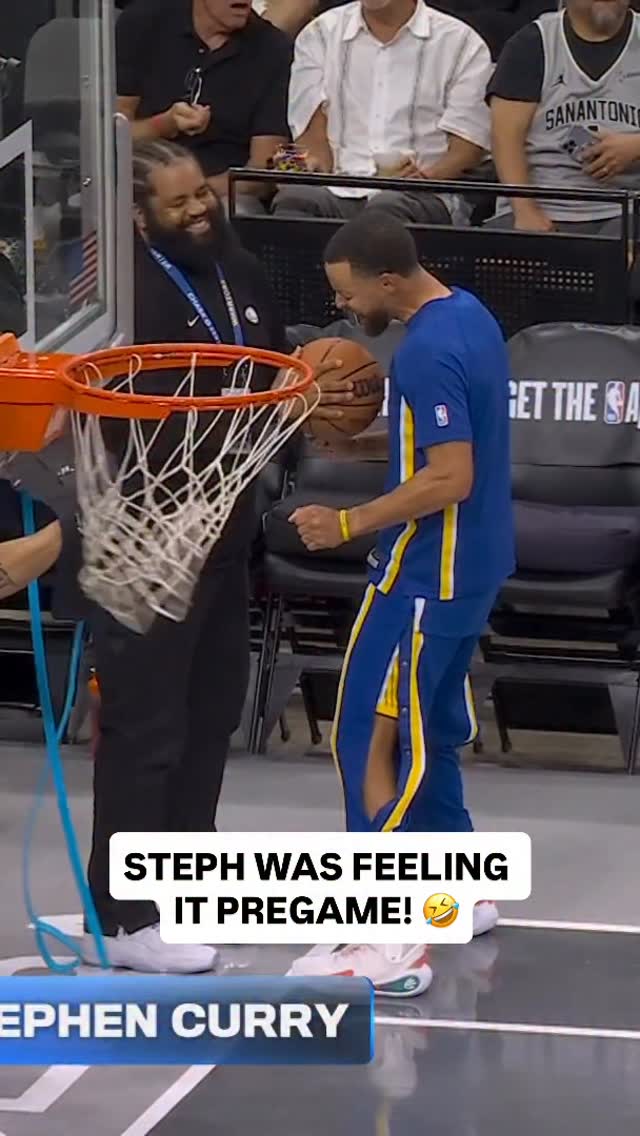 @stephencurry30 was having a blast pregame before his big night, where he scored 49 points and helped lead his squad to an @emirates NBA Cup win! 🔊