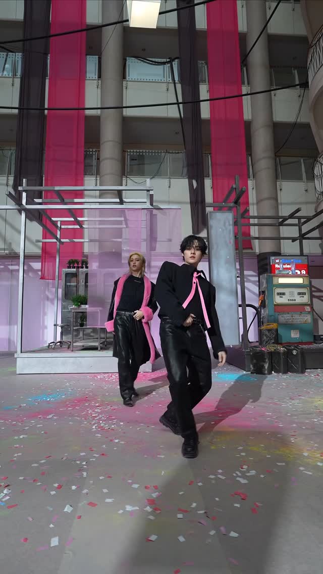 Just 🐈‍⬛🐈🐈‍⬛🐈

#StrayKids #스트레이키즈 
#리노 #LeeKnow 
#필릭스 #Felix
#DO_IT
#SKZ_IT_TAPE
#Do_It
#신선놀음 #DIVINE
#StrayKidsComeback
#YouMakeStrayKidsStay