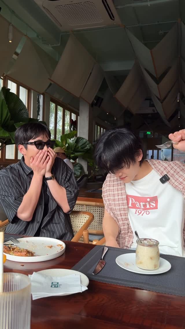 김형제는 참지 않아 ϱ(`ન̇´)⁼³̳ 

https://youtube.com/shorts/RbrAgqai-yo

#시우민 #XIUMIN #첸 CHEN