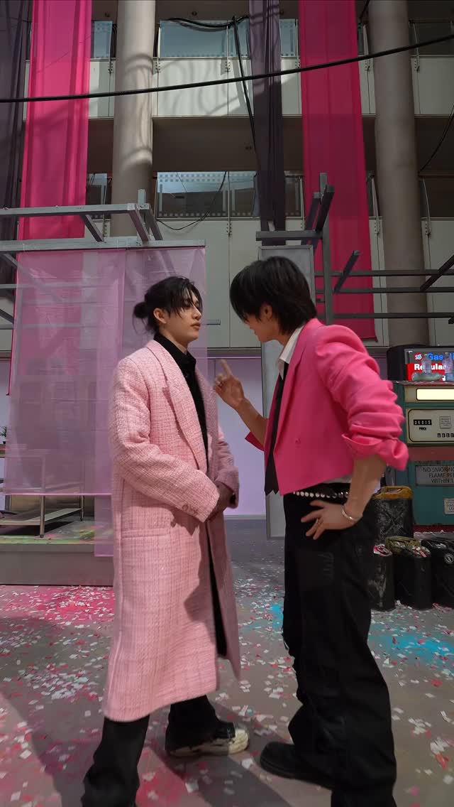 Just 🐺🦊🐺🦊

#StrayKids #스트레이키즈 
#방찬 #BangChan
#아이엔 #I_N
#DO_IT
#SKZ_IT_TAPE
#Do_It
#신선놀음 #DIVINE
#StrayKidsComeback
#YouMakeStrayKidsStay