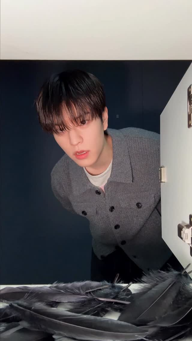 📦🪶 #StrayKids #스트레이키즈 #Do_It #SKZ_IT_TAPE #YouMakeStrayKidsStay