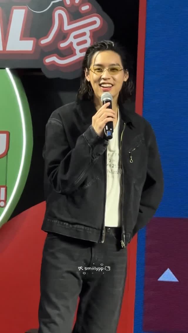 พิธีกร : อยากแปลงร่างเป็นใคร
แฟนคลับ : พีพี~~
🐶 : อย่าเลยฮะ

#bbillkin #บิวกิ้นพุฒิพงศ์ #บิวกิ้นพีพี
Cr.smiilypp