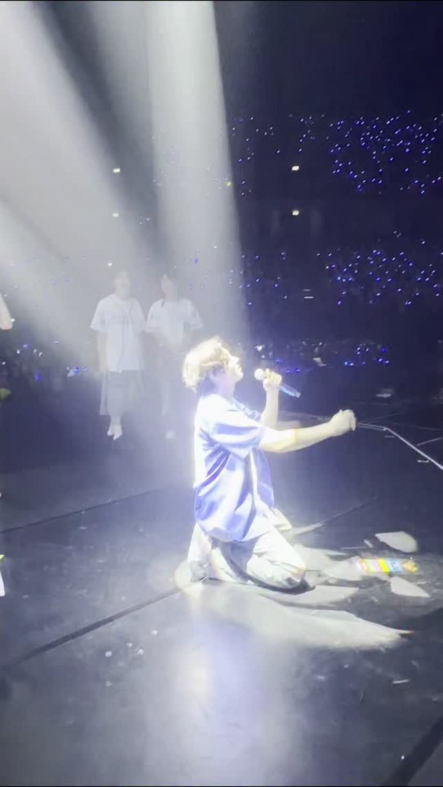 신동이 영상 박제해놓음🤪
슈퍼쇼 중간중간 이 빠진 아이처럼 비어있지만
앞으로의 슈퍼쇼 20까진 문제없다 이 말이야💙

일단 20까지 잘 마무리하고
그 때가서 다시 각오를 다질게
슈퍼쇼 20이면 환갑잔치랑 같이 할수도..🥹