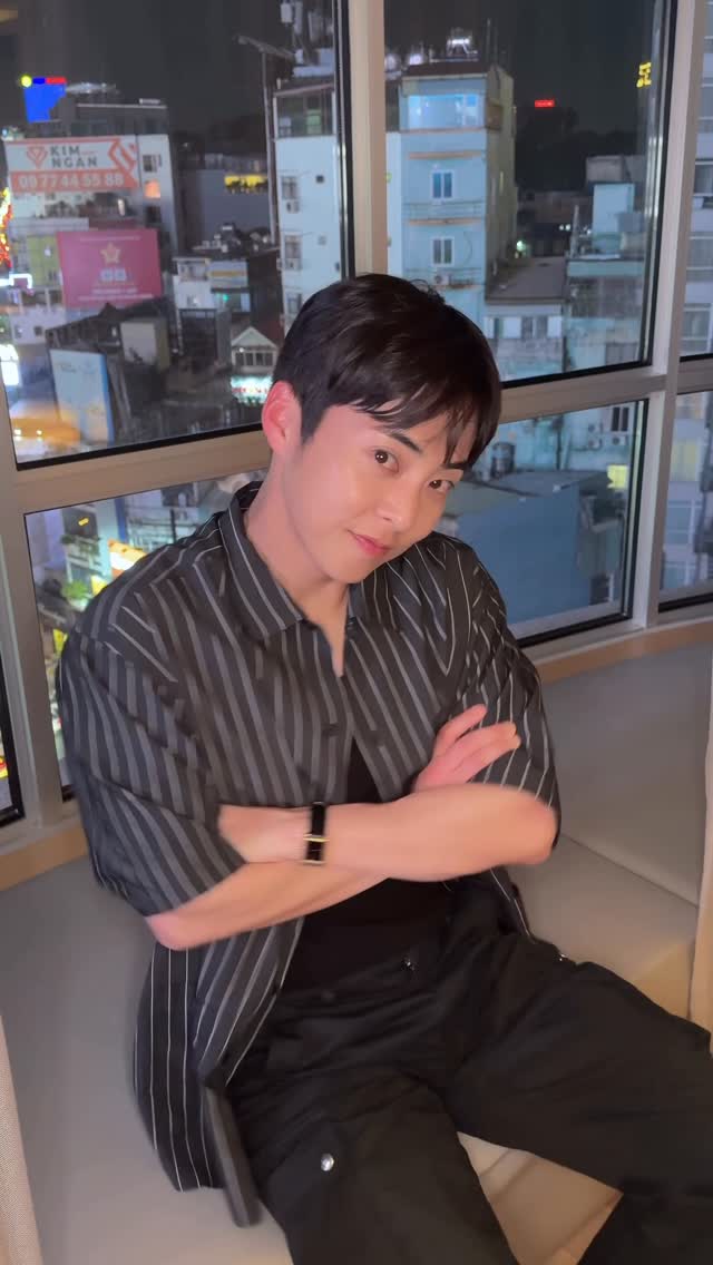 우우우우우우우우웅! ≽^ɞ̴̶̷ ̫ ɞ̴̶̷^≼ 

https://youtube.com/shorts/41ARjTt1dbE

#시우민 #XIUMIN