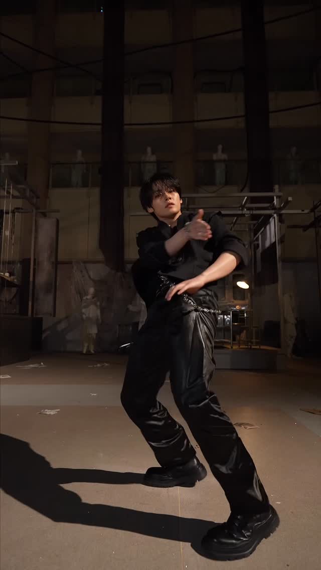 그냥 해🐰

#StrayKids #스트레이키즈 
#리노 #LeeKnow
#DO_IT
#SKZ_IT_TAPE
#Do_It
#신선놀음 #DIVINE
#StrayKidsComeback
#YouMakeStrayKidsStay