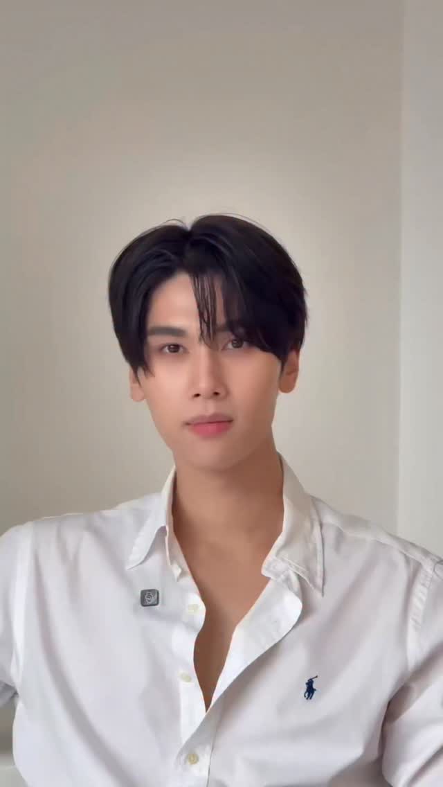 Items กู้ผิวที่ดังยกให้เป็น Must Have ของดัง มีตัวไหนบ้าง มาดูกันครับ💙

Top picks to restore my skin💧, these are my Must Have Items. Check them out! ✨
.
.
It’s Better with It’s Skin
#ITSSKINxDunk
#ITSSKIN_Presenter_Dunk #dunknatachai
#ITSSKIN #ITSSKINThailand
#Power10LiPad #LiJellyPad #LiTonerPad